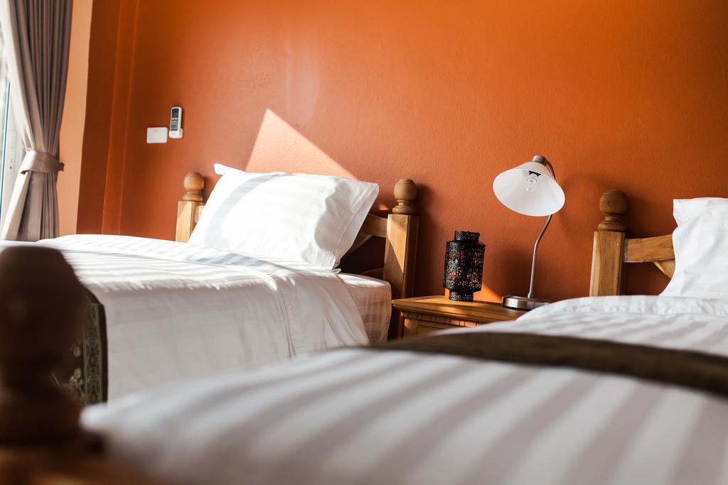 Phaphoom Boutique Residence Bangkok Room photo